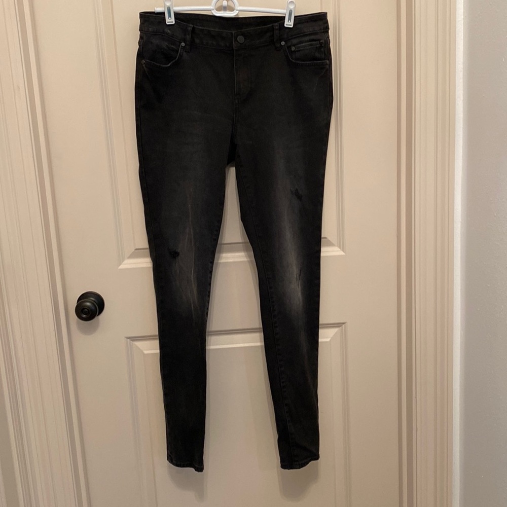Harley-Davidson Black Label distressed black skinny jeans in size 32